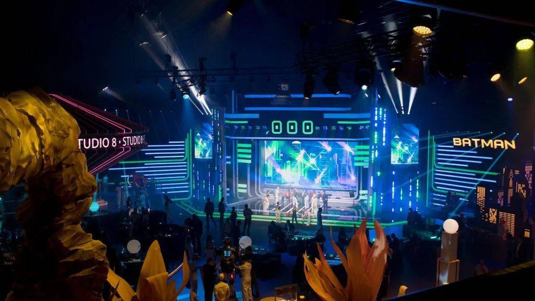 未来感x科技感他的每个舞台都让你有想蹦迪的心