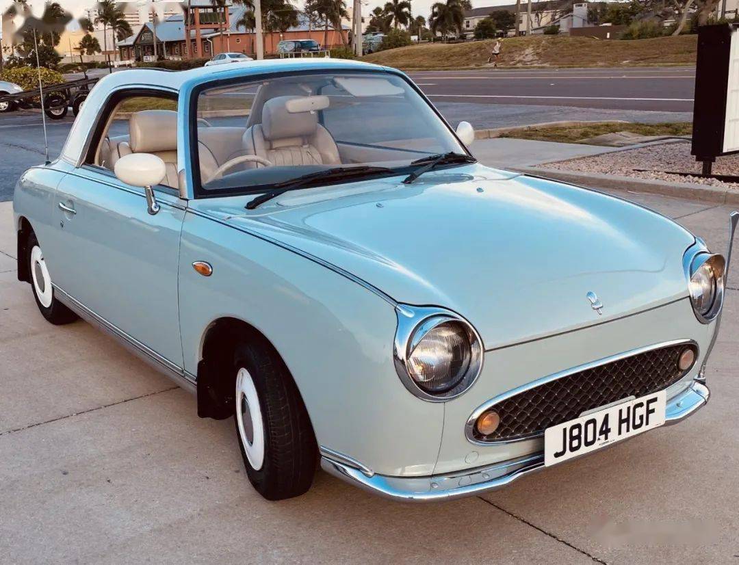 1991年的复古时尚车日产费加罗