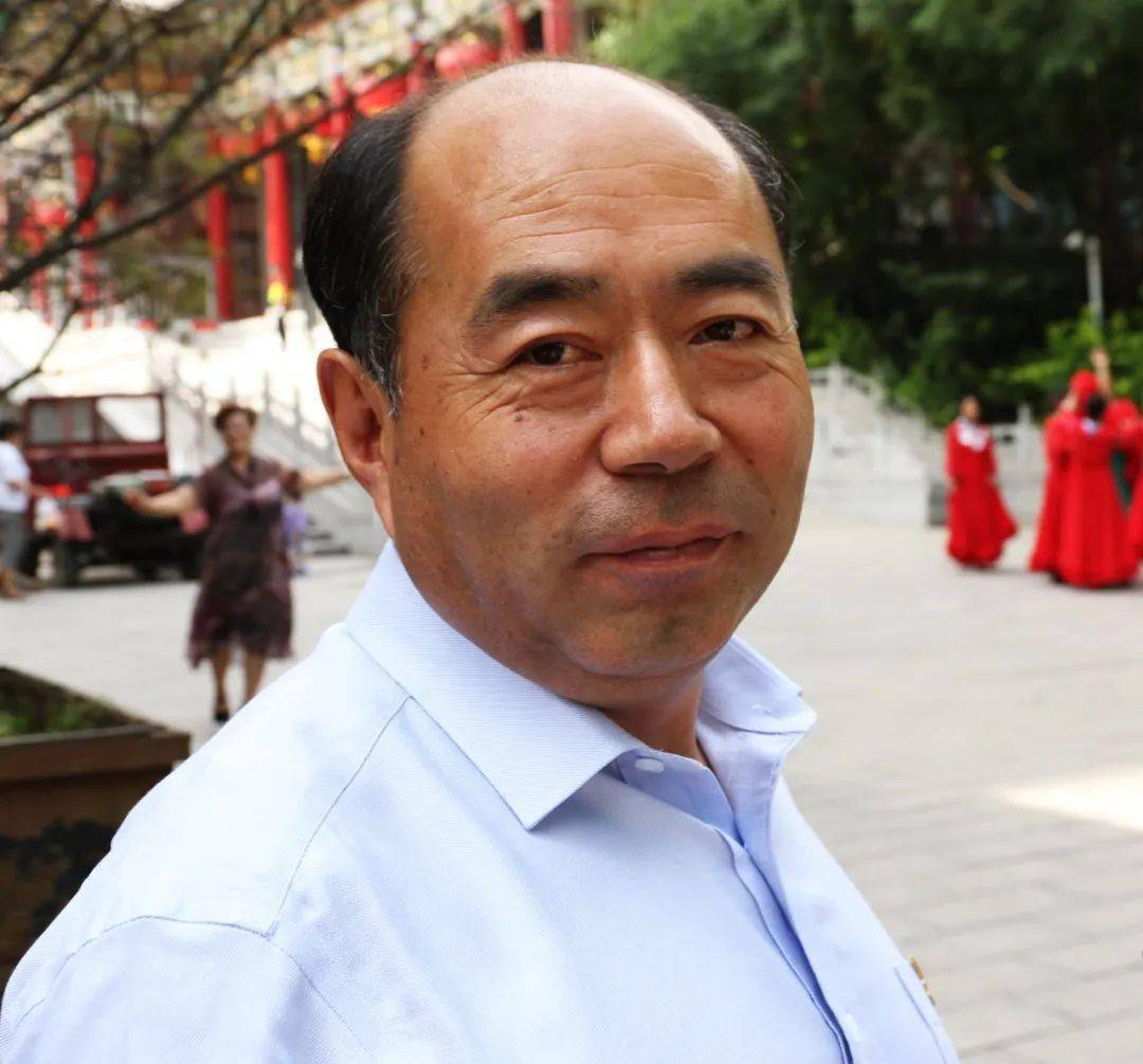 最美党务工作者张文义