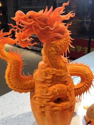 南瓜胡萝卜雕刻中国龙 雕刻