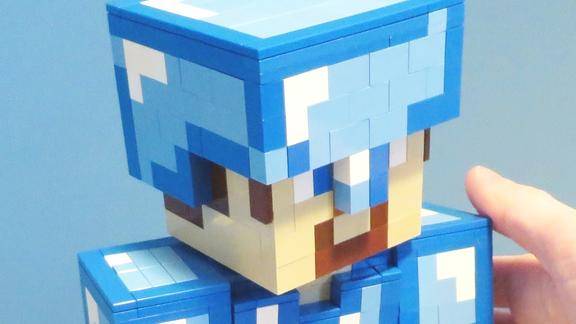 《我的世界》国外玩家用lego乐高制作的钻石套装史蒂夫