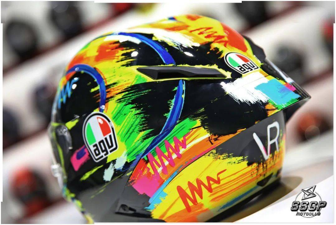 agvvalentinorossi涂鸦日月元素不可缺席彩绘解析