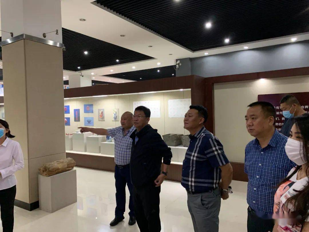 李传柱市长视察讷河市文体广电和旅游局工作