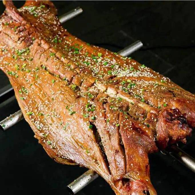 探店舌印坊人生得意须尽欢尽欢就吃烤全羊