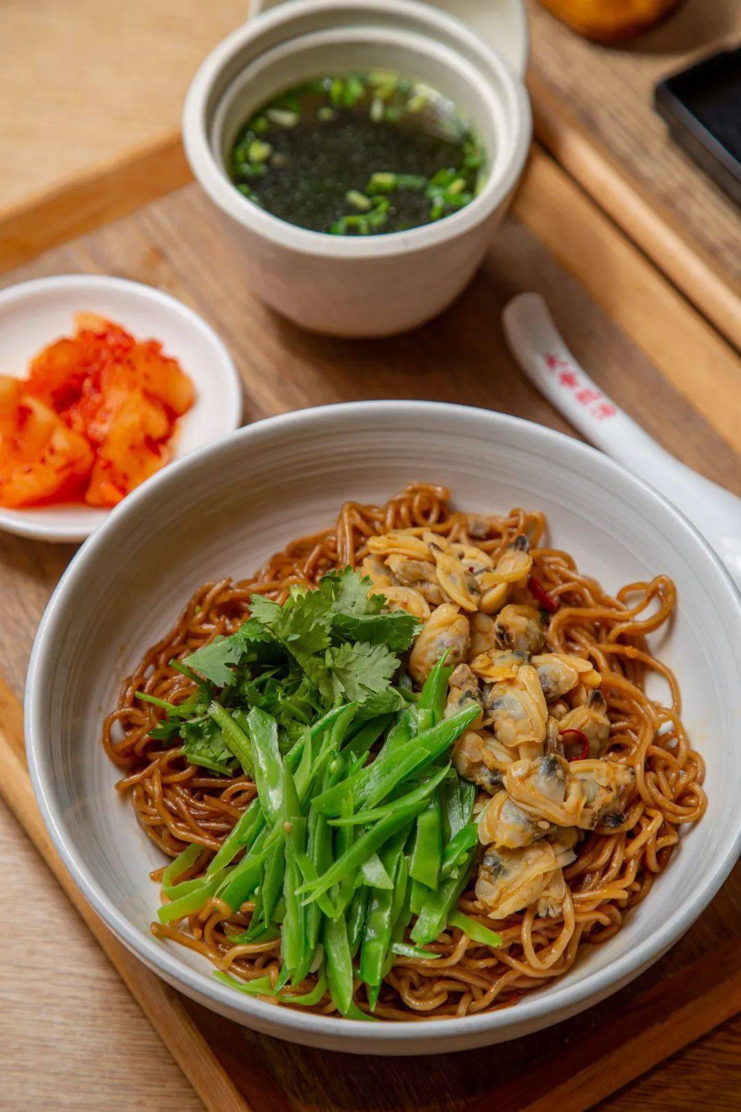 味千拉面丨经典葱油鲜蛤拌面回归