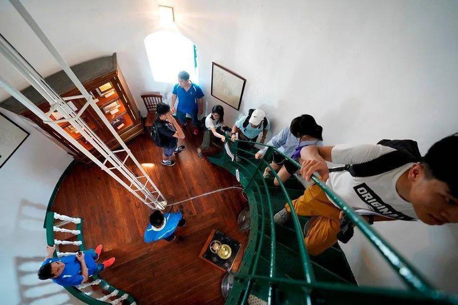 东望洋灯塔内部免费开放啦~来登顶俯瞰全城!