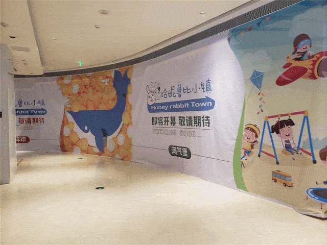 其中,截至踩盘日,东原1891空铺19个,围挡3个;长嘉汇购物公园空铺24个