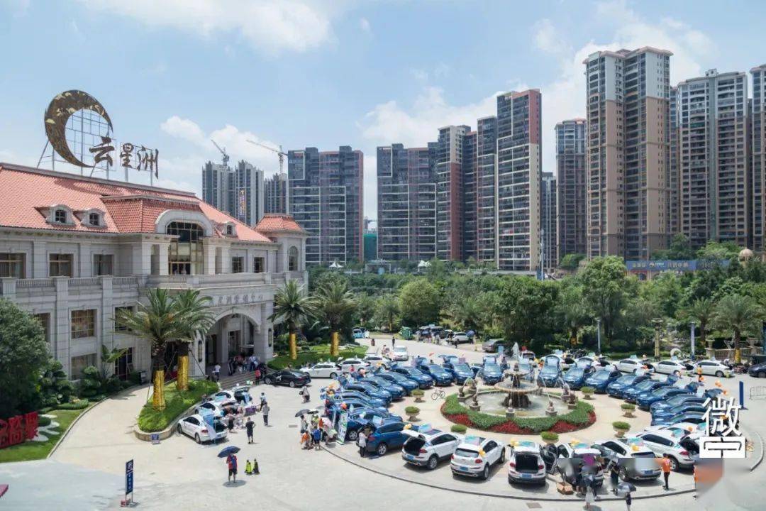 广东英德 6月20日 英德市首届"地摊创意集市"艺术节在英德云星洲火热