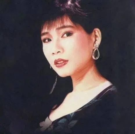 韩宝仪一首《抹去泪水》,命运握在自己手里