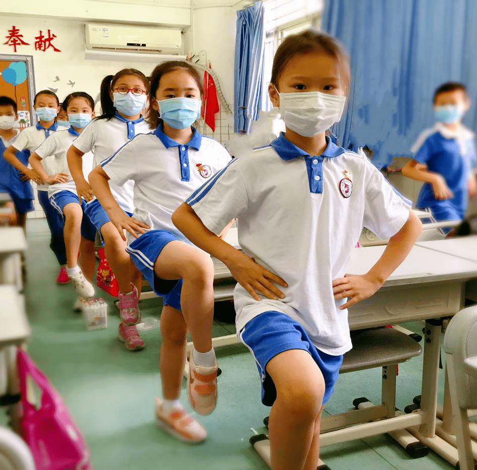 疫情尚未结束,学习生活仍要继续,室内操将成为学生常态化