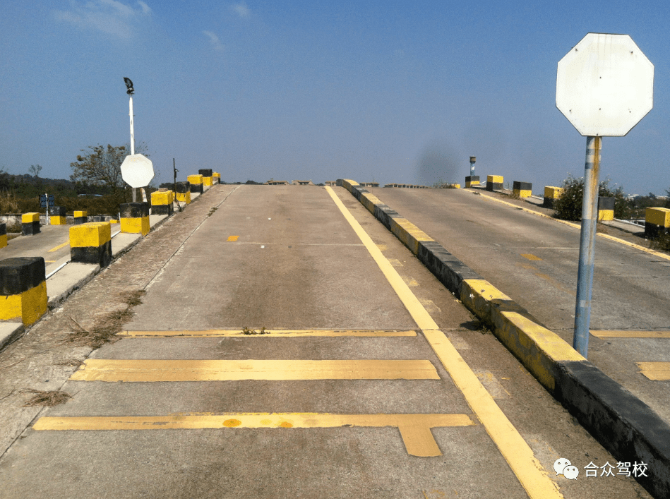 科目二五项之坡道定点停车与起步