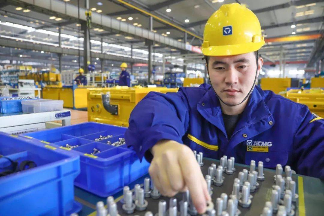 新征程·榜样力量|创新引领,匠心坚守,勇做装配技能"多面手"