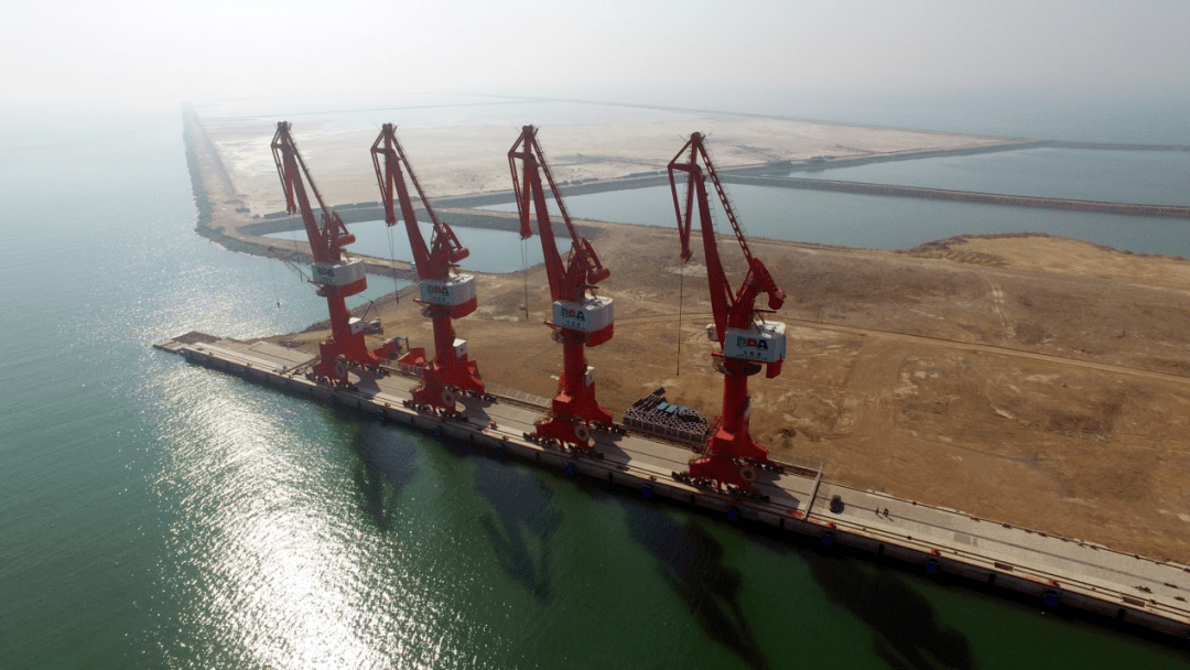太平湾港区起步工程建设10个泊位,航道及配套工程,吞吐能力3400万吨
