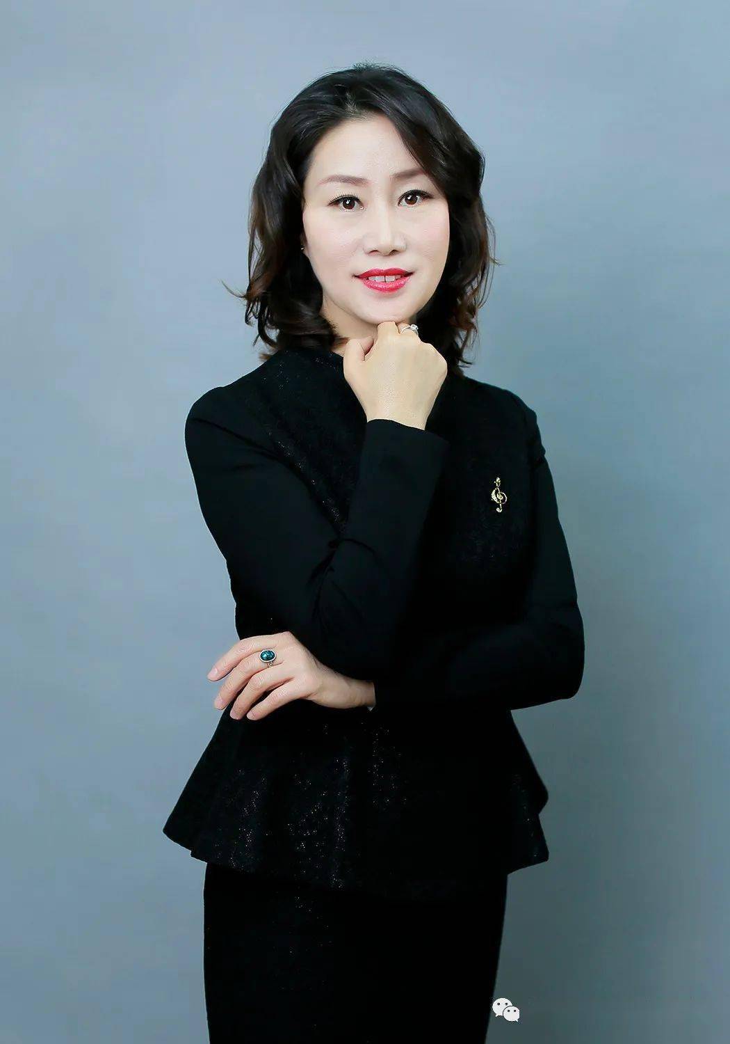 指导的钢琴学生参加各种大赛获得理想成绩.她就是金英老师!