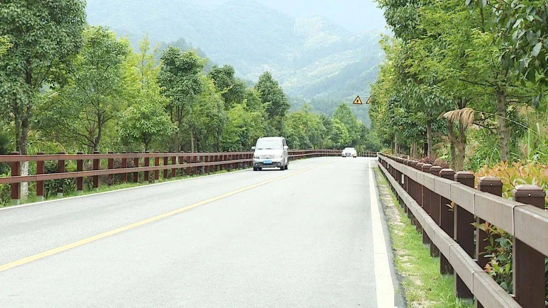 新动态g235新海线生态护栏工程预计9月底可完工