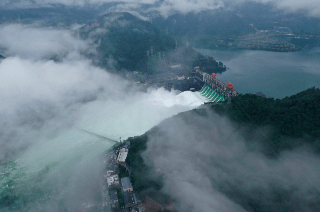 钱塘江堤坝图片