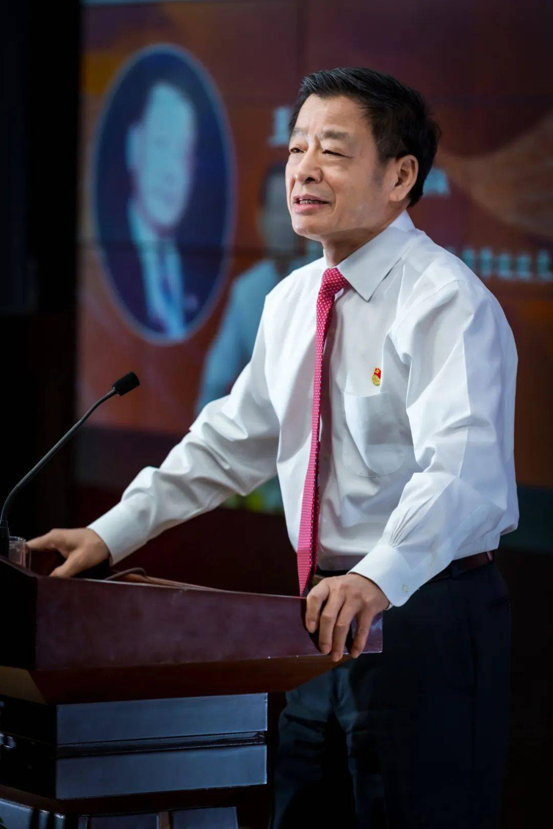 做新时代的"大少年" ——王广发校长在王府初中部2020届毕业典礼上