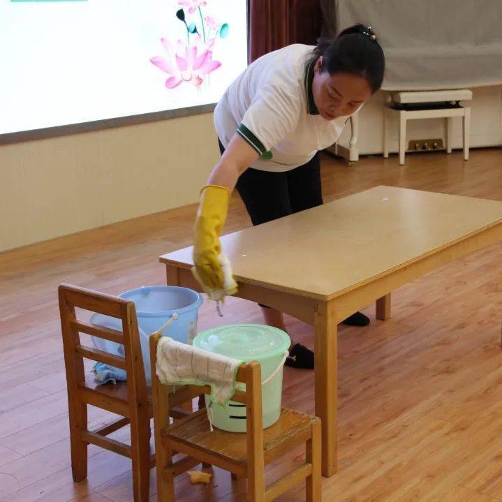 小灵视界乘风破浪展风采公平公正纳人才浩翔幼儿园开展后勤岗位竞聘