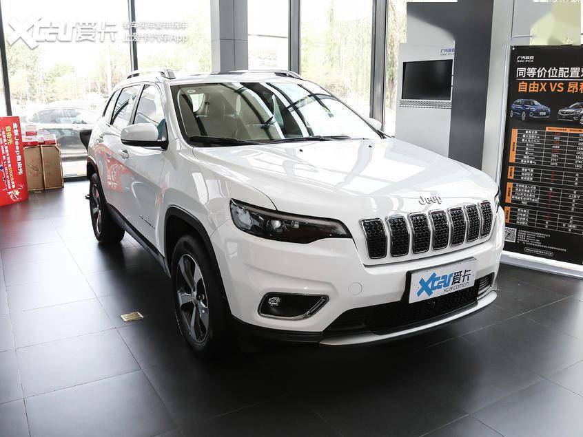 售价17.98万元 jeep自由光经典运动版上市