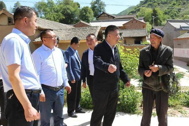 用真情书写的"接力扶贫"_礼县