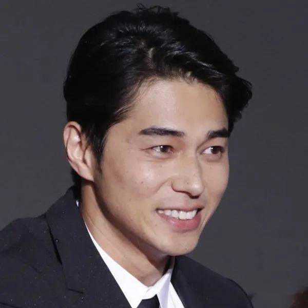 东出昌大不但没糊,工作邀约激增,竟成娱乐圈"红人"!