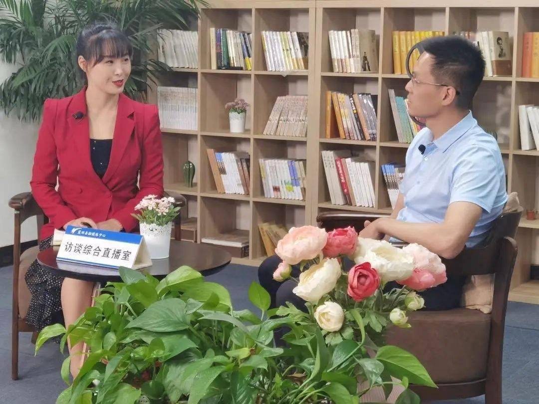 县委常委,副县长田华再进直播间 讲述和薇娅viya团队合作背后的故事