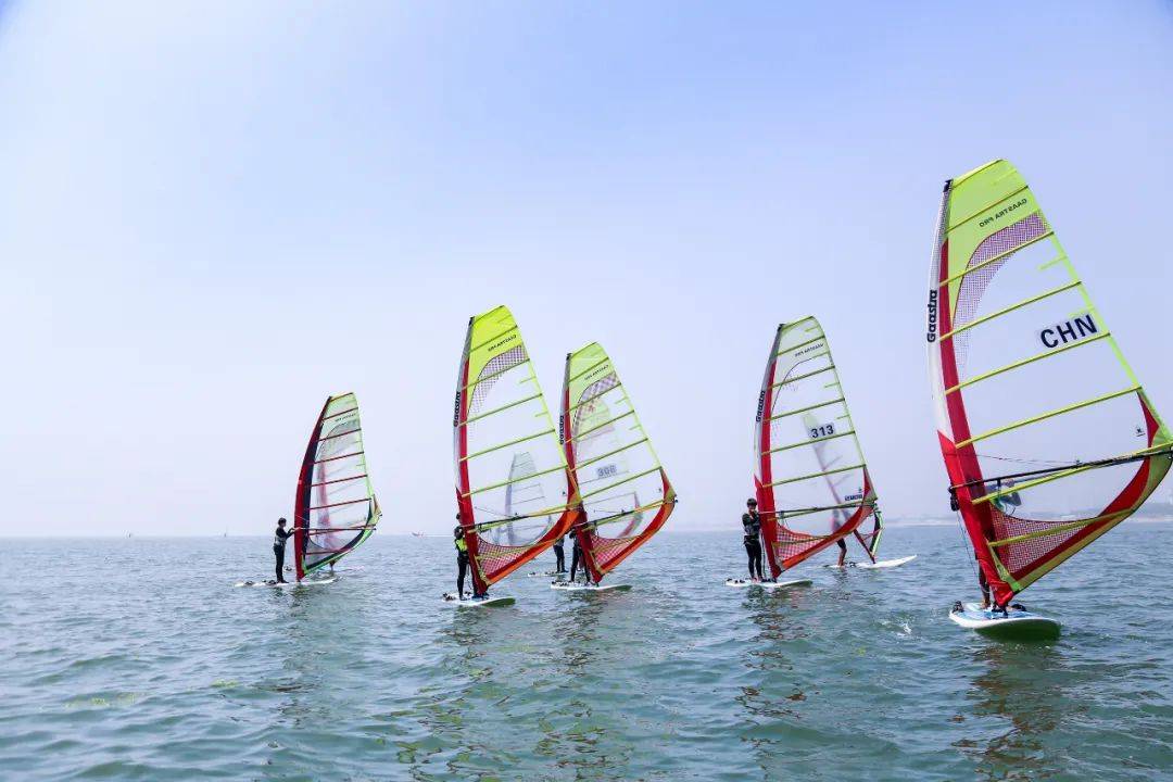 乘风破浪的姐姐 | 日照奥林匹克水上运动小镇又见云帆济沧海_帆船