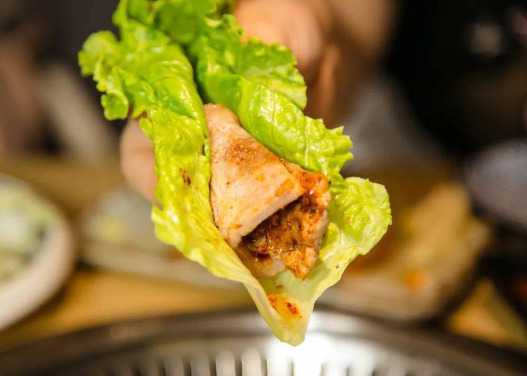 答应牌长,一定要用生菜包着吃!