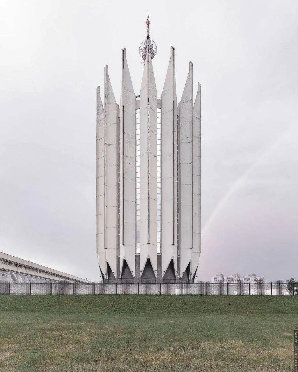 苏联先锋建筑(二)——宇宙,时空与机器