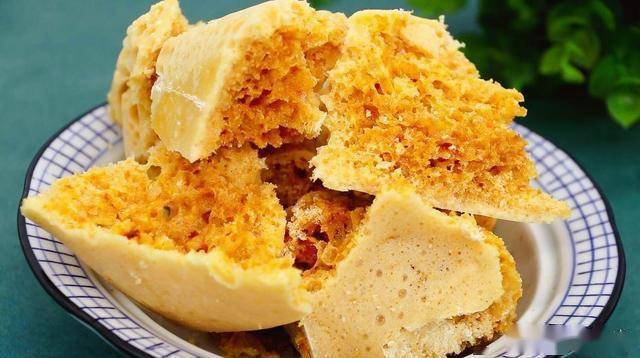 童年最爱吃的蜂窝糖这样做,吃起来脆脆的,酥酥的,不发硬