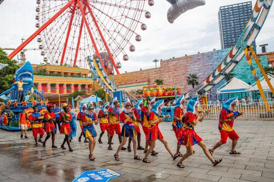 水上毕业典礼泰国浴佛仪式庄重开启一场泼水大战为同窗"战"友送上祝福