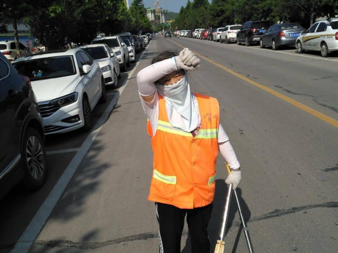 他们就是沁水环卫工人!