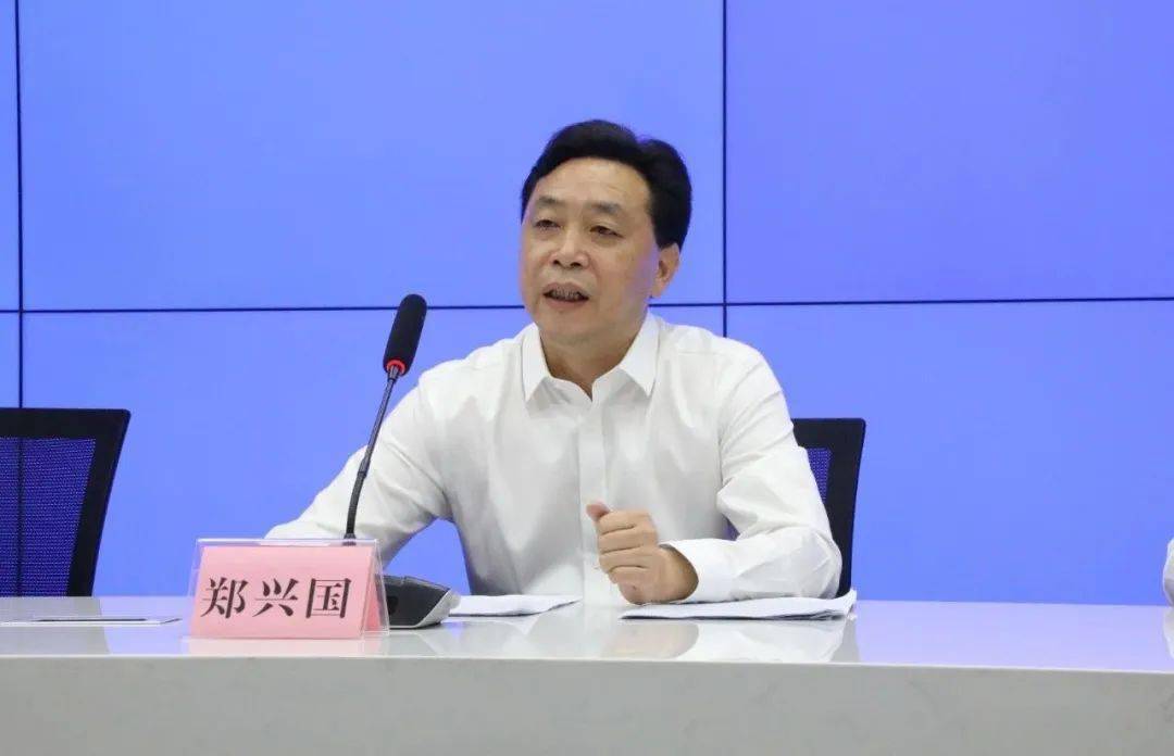 刚刚召开的这场新闻发布会,信息量很大!