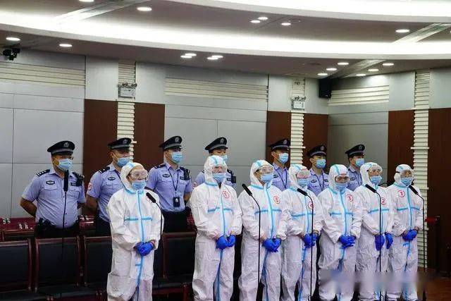 胡海荣,青海及青格力吐等人经常纠集在一起,在通辽市科尔沁左翼后旗