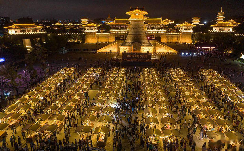 湖北襄阳:古风夜市激活"夜经济"