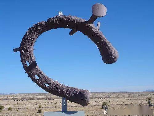 在谈及自己的作品时,克莱斯·奥登伯格曾说