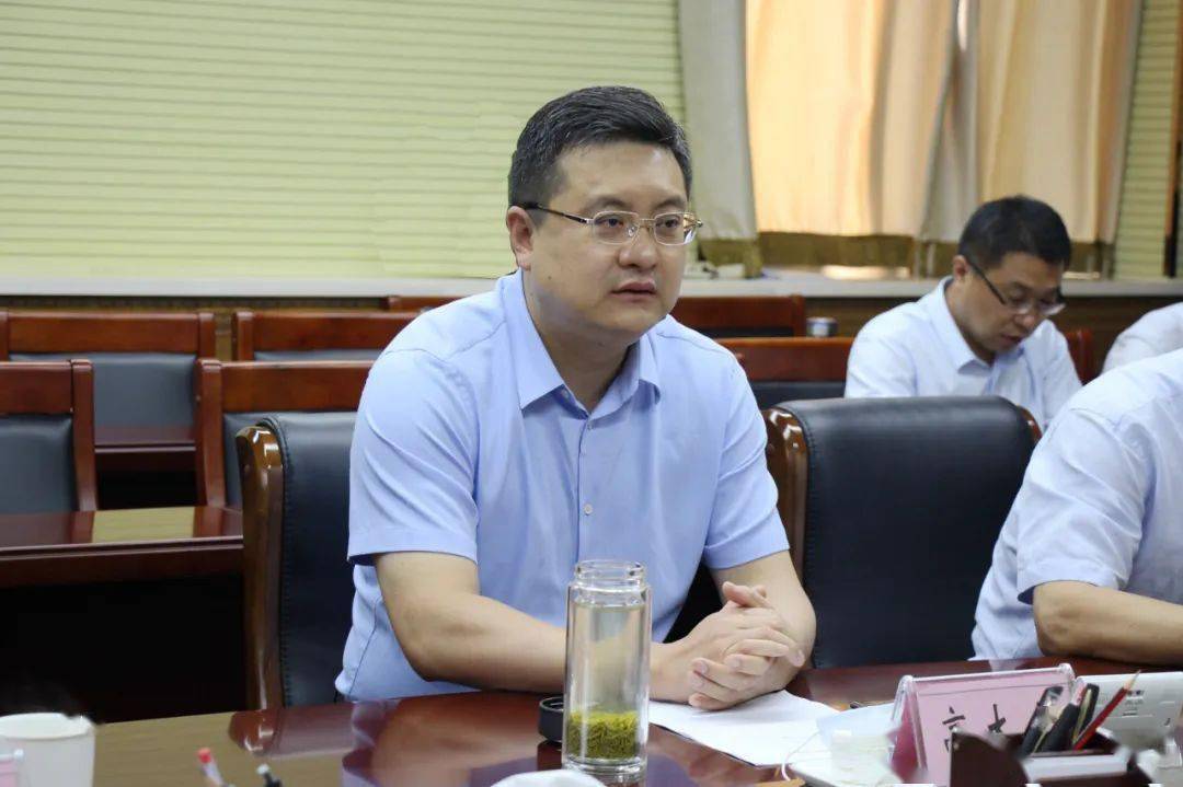 市政府与国投电力公司就合作项目进行对接洽谈