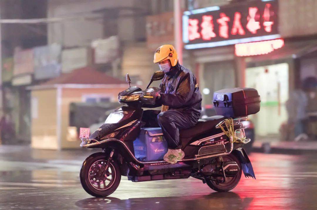 月入过万的外卖小哥,是种怎样的存在?