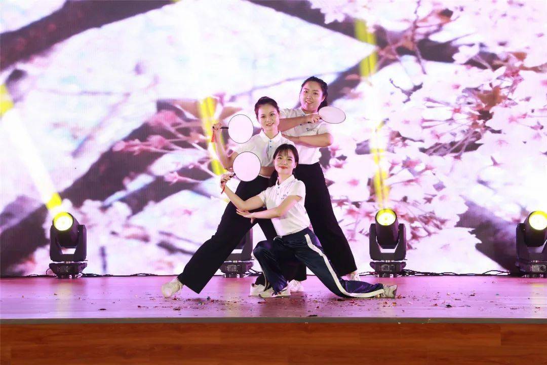 七分公司舞蹈《樱花舞》