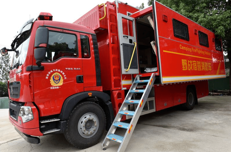 提供前线作战人员在急难险重环境下的宿营保障的宿营车,也是灾区后勤