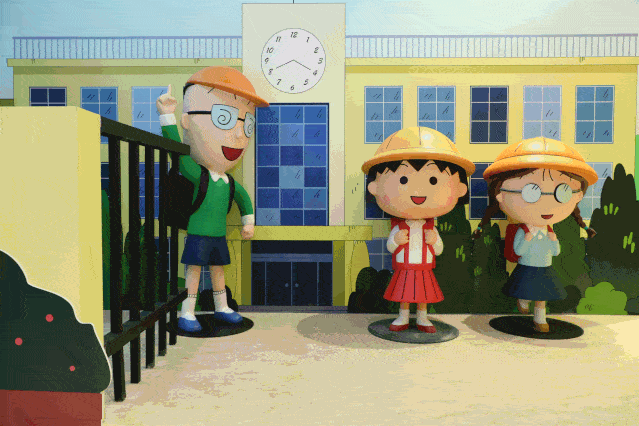 学校和街道等经典场景为蓝本,打造出的立体空间,1:1还原了动画场景,置