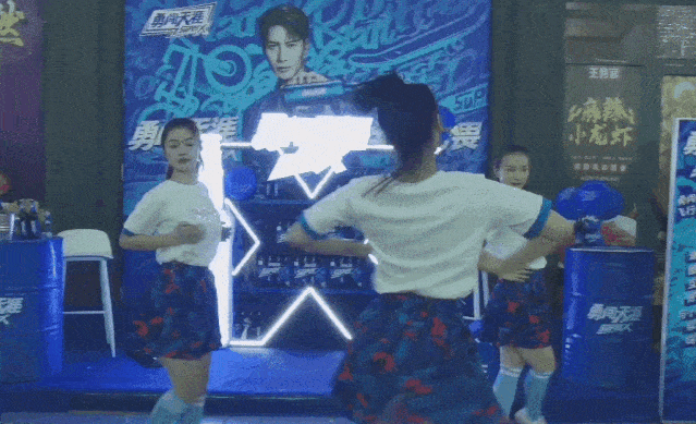 639_389gif 动态图 动图