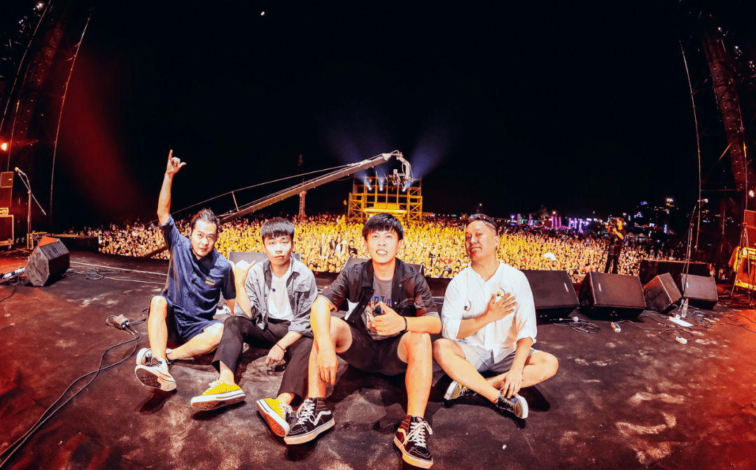 九连真人小城音乐青年的出走与归来正午