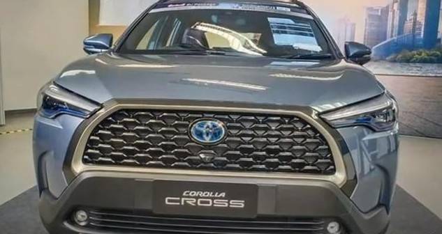 豐田卡羅拉cross實車曝光搭兩種動力外觀神似rav4