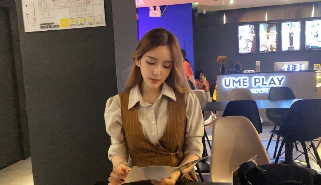 管泽元分手后玩high了?先瞳夕后rita,这表情不愧是"老炮"