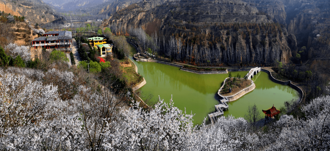 線路3:涇川縣錦繡鳳凰旅遊景區—完顏民俗文化景區—崇信縣龍泉寺—汭