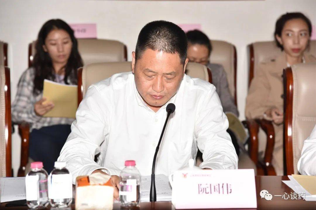 风采阮国伟担任新一届云南省医保协会会长阮鸿献担任名誉会长