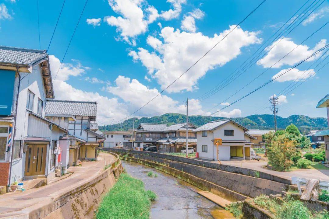 日本摄影师镜头里的夏天,有一种吉卜力动画的感觉