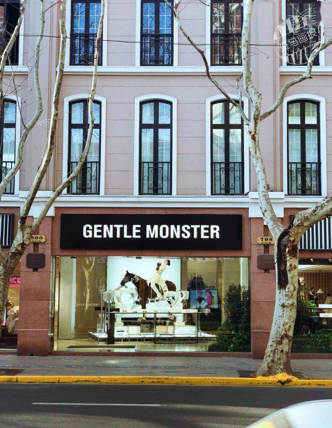 看GENTLE MONSTER怎样玩转实体店面_主题