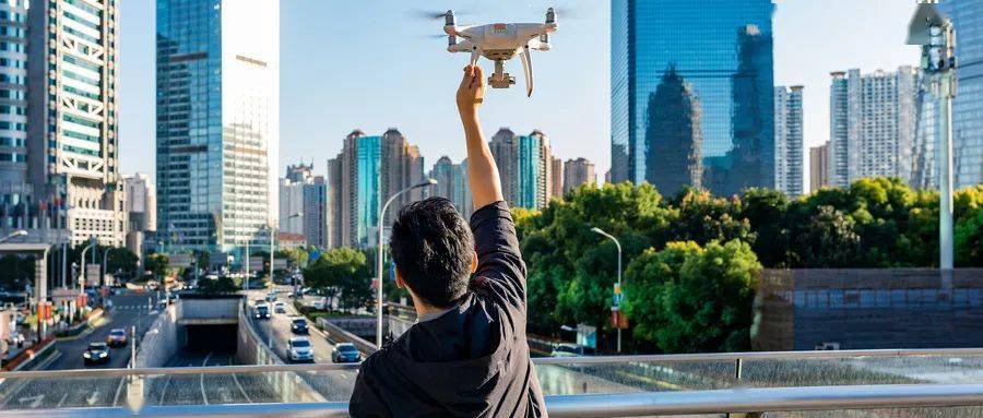 智慧无人机技术驱动的未来智慧城市